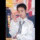 村口蹲一狼