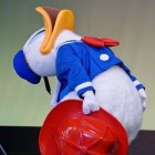ロ觜桷、冷笑